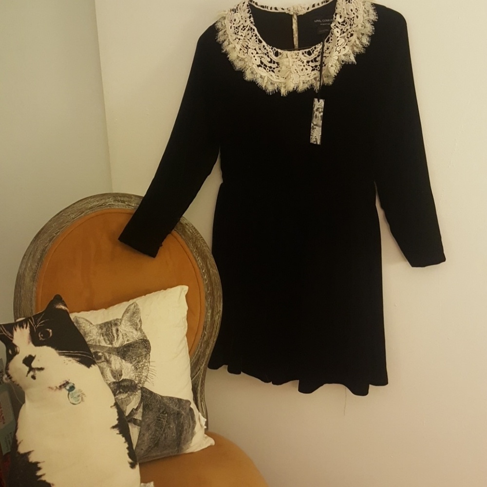 Black velvet Roxy dress